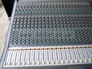 Soundcraft Europa 40/8/8/2 TOUR PACK 36 Mono Channels with REAL DYNAMIC GATE/EXPANDER ON EACH CHANNEL