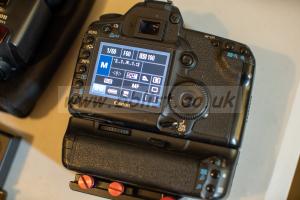 Canon 5D Mark II Kit (NO LENS) 