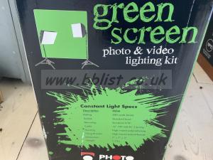 Green Screen Photo and Video Lighting kit 