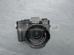 FujiFilm X-T 30 body 18-55 zoom 16mm + extras 