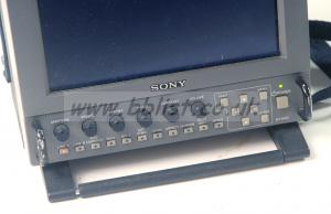 Sony LMD 9050 Field Monitor with V-Lock battery mount 