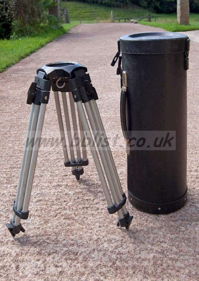 Sachtler medium tripod Sachtler medium legs and case