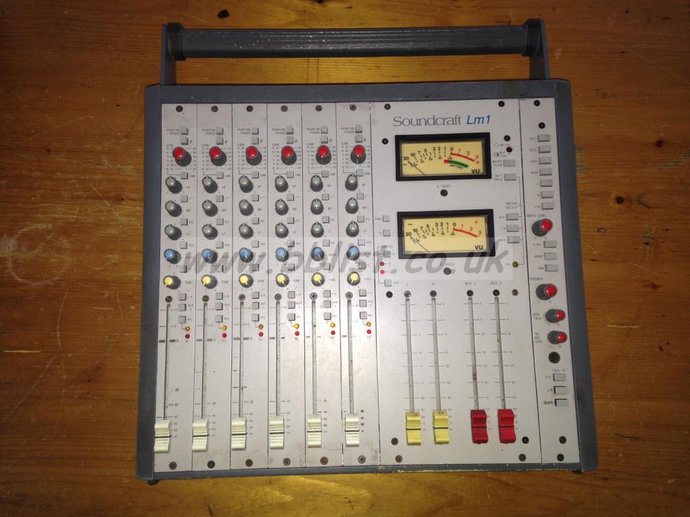 Mixer Soundcraft LM1