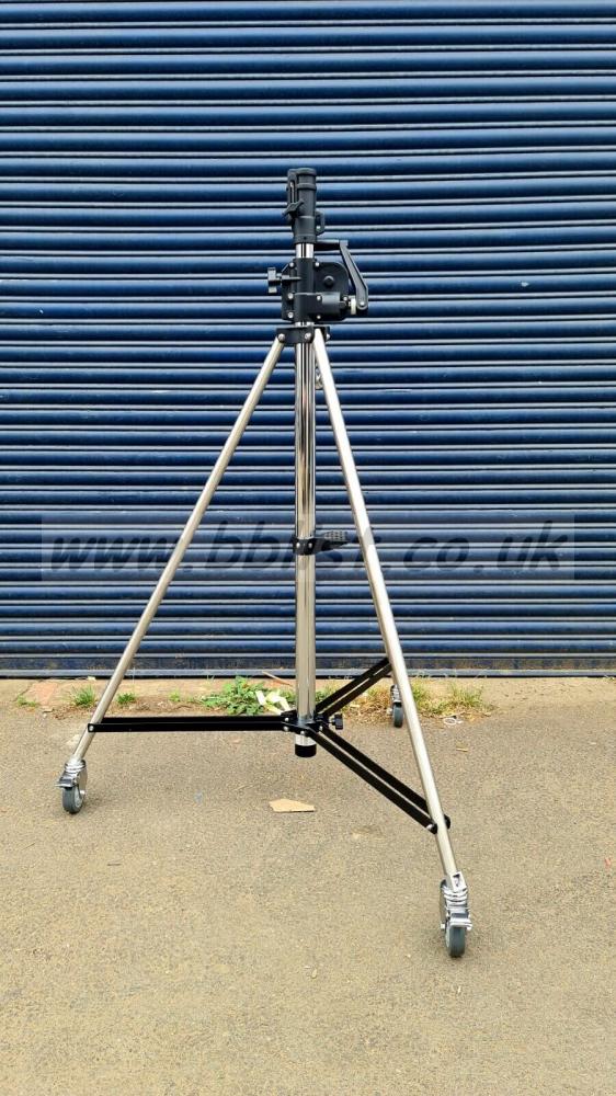 Single stage wind up stand with wheels NEW