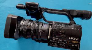 Sony HVR-Z7E Low Hours Good Condition. No MRC1 with this Cam