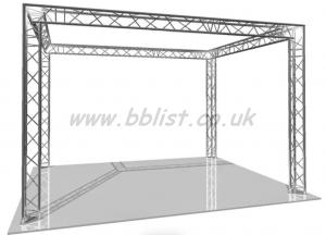 Self-supporting truss box on 4 legs for studio lighting